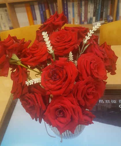 rosecut.jpg rosecut.jpg